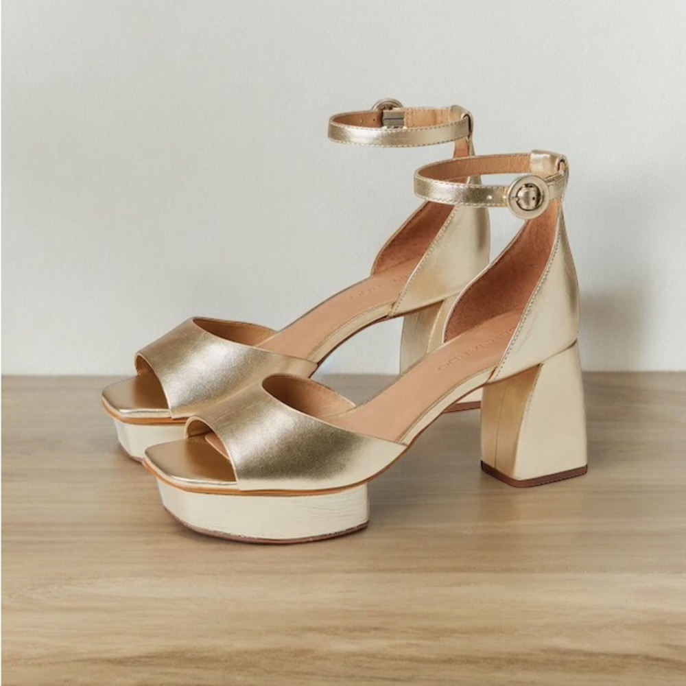 Bernardo Raleigh Heeled Sandals